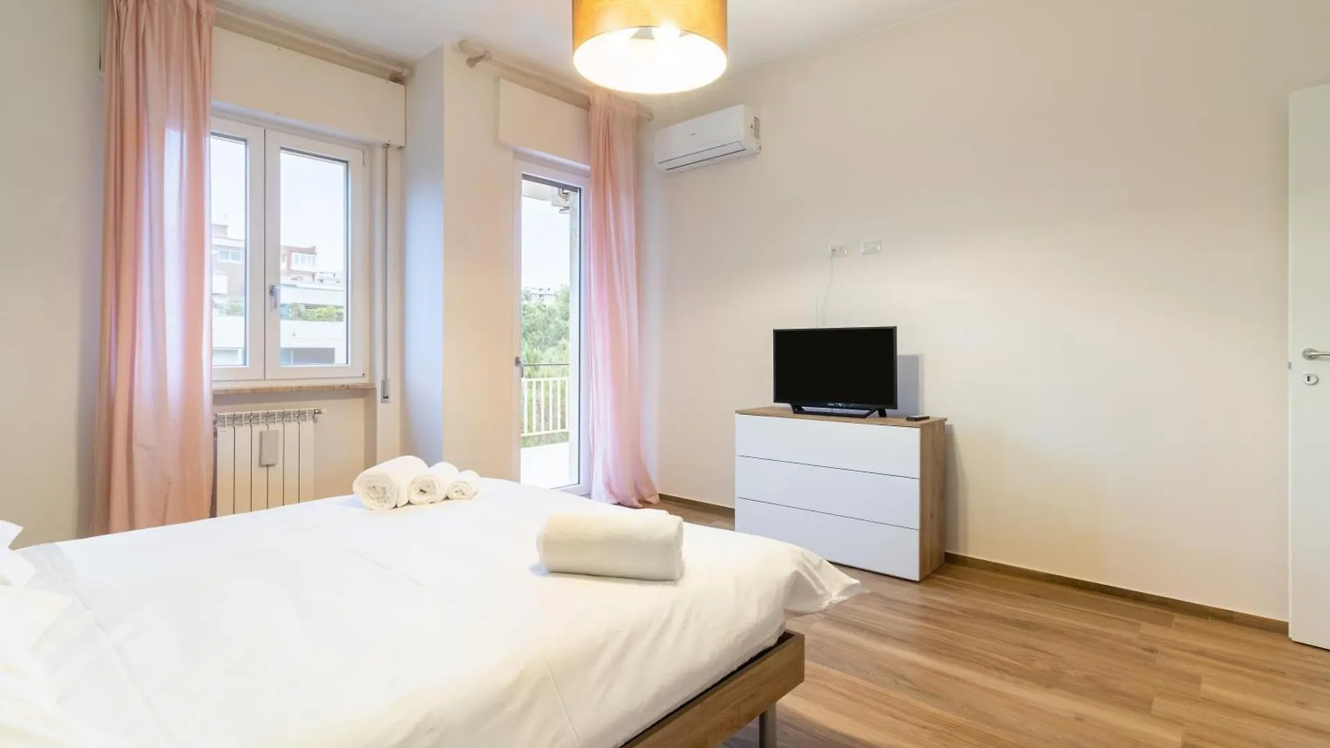 Dimora Damari Apartment Bari 0*,  Italy